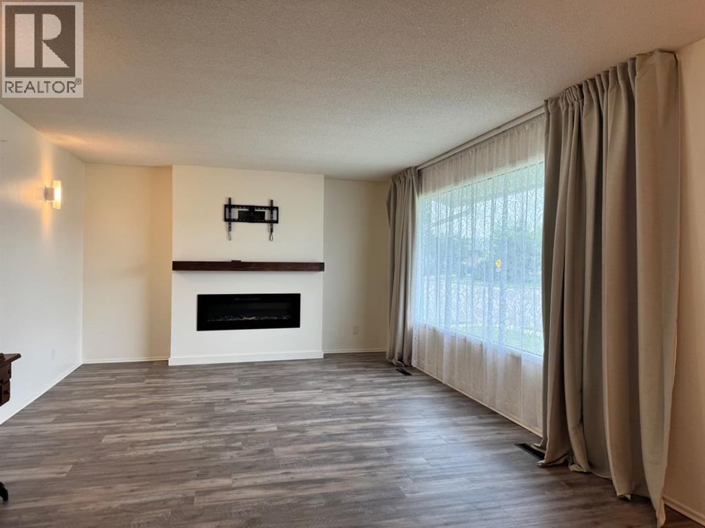 10713 105 Avenue - Image 11