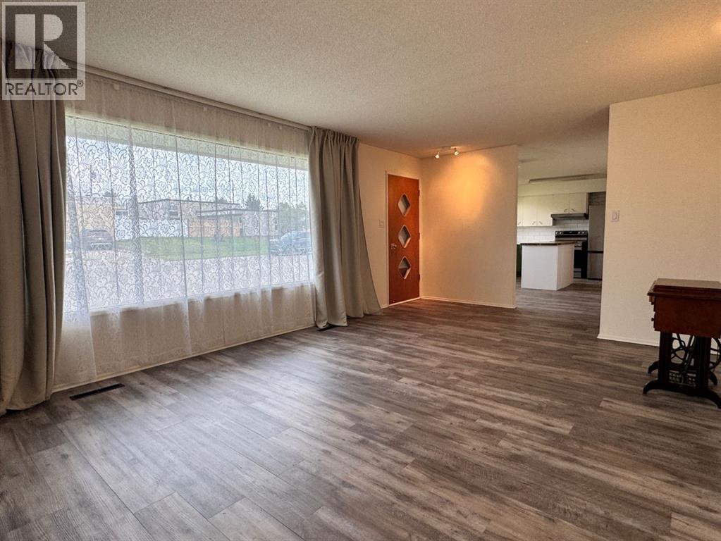 10713 105 Avenue - Image 12