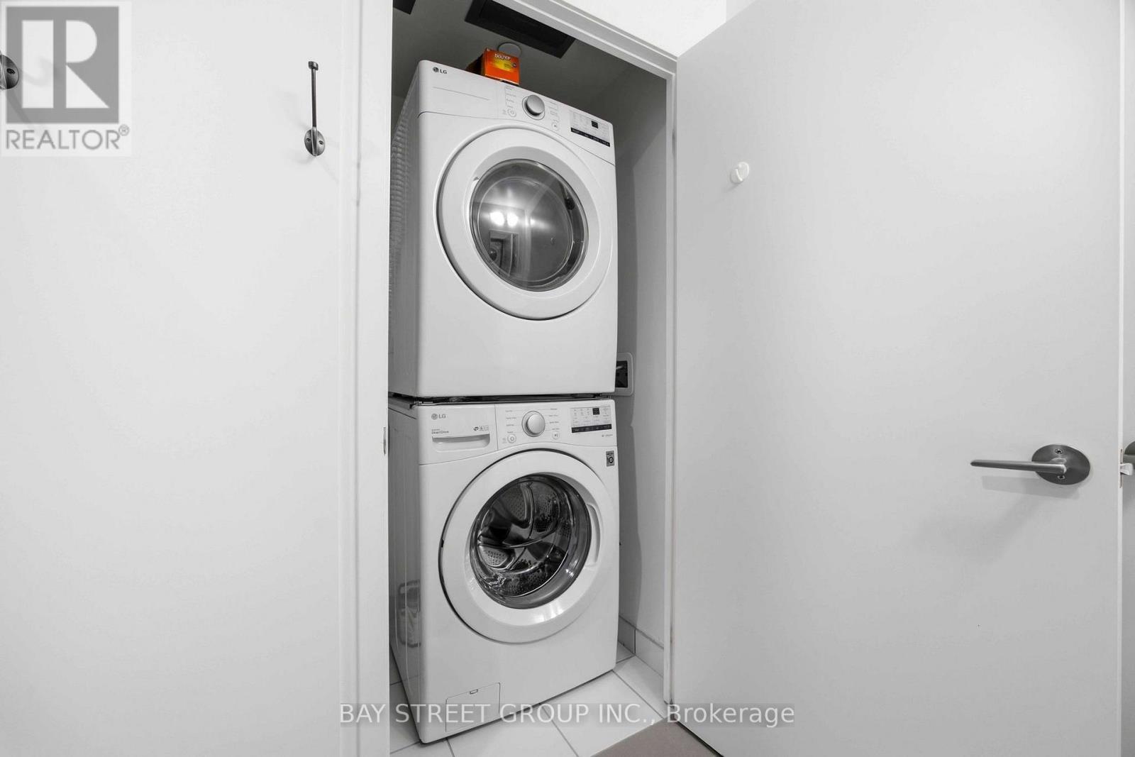 #1020 8119 BIRCHMOUNT ROAD - 24