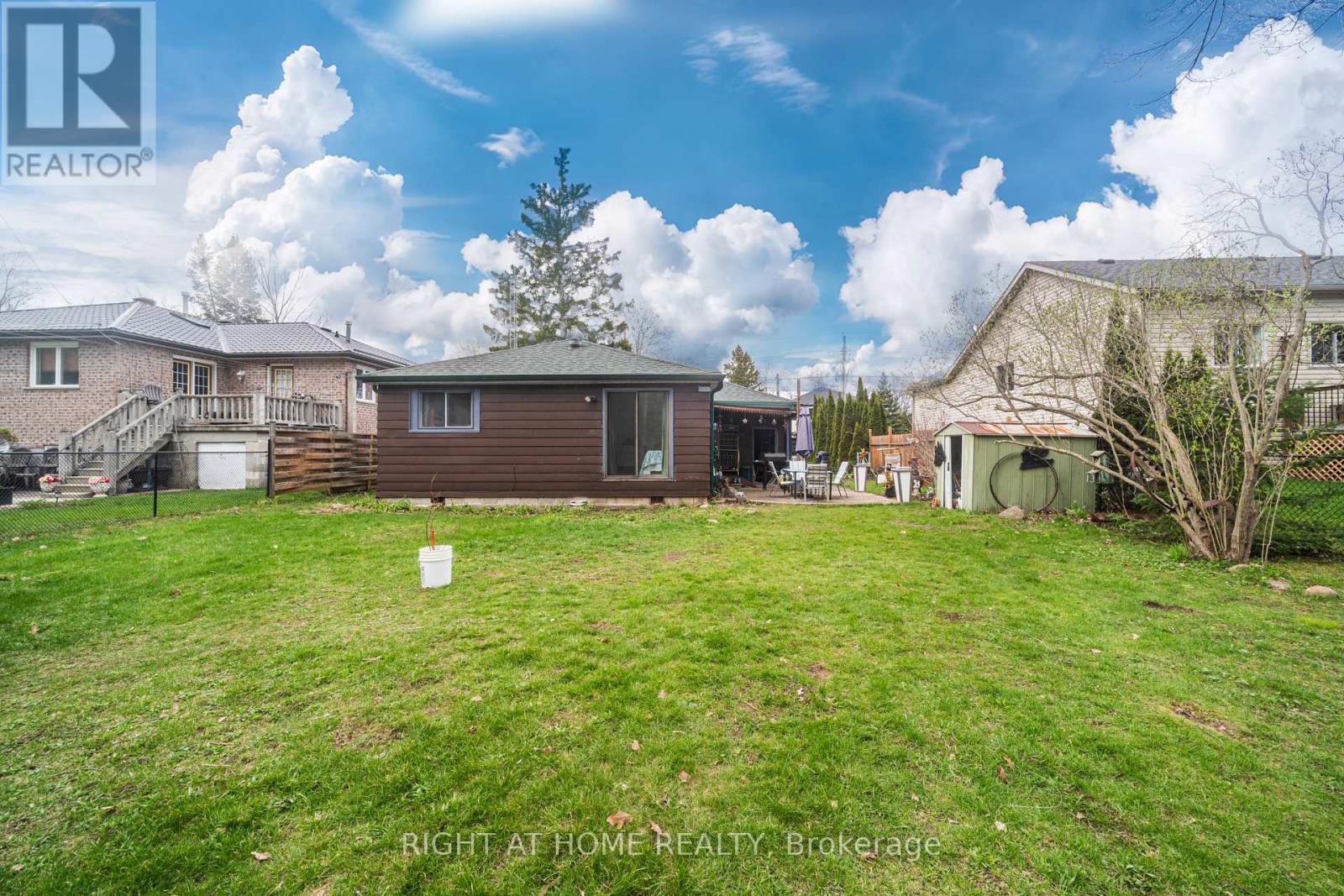 1007 FERRIER AVENUE - Image 14