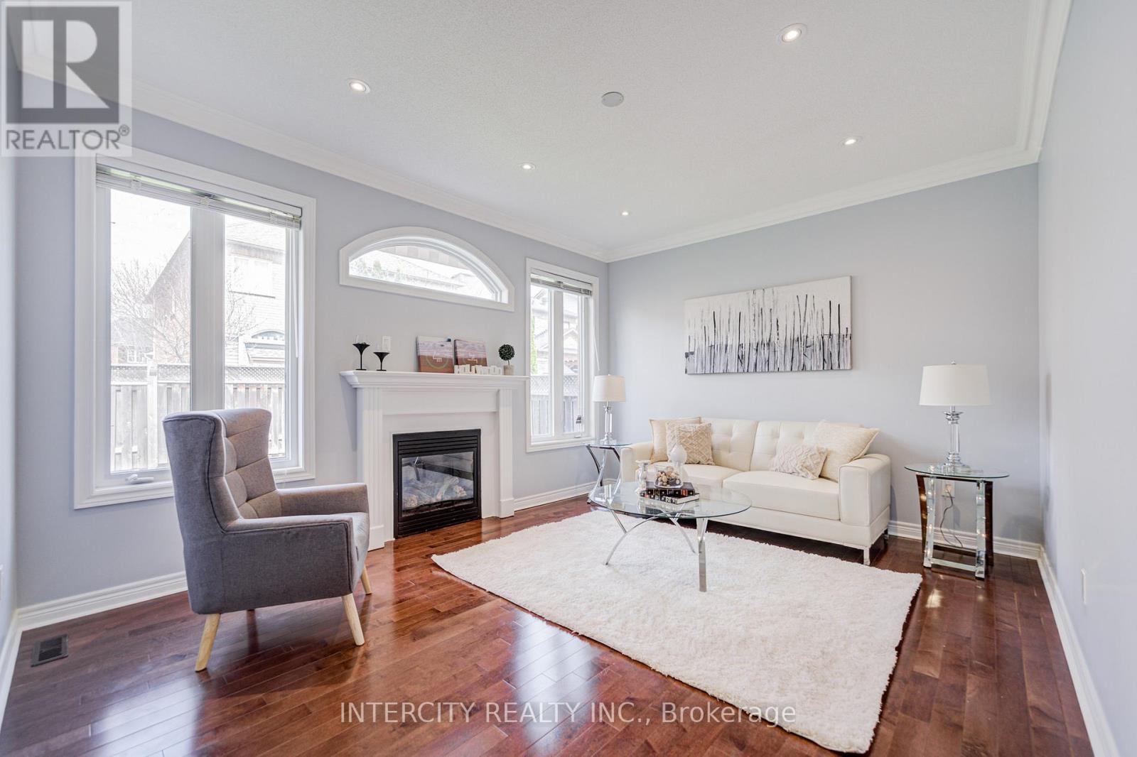 86 PRINCESS DIANA DRIVE - 16