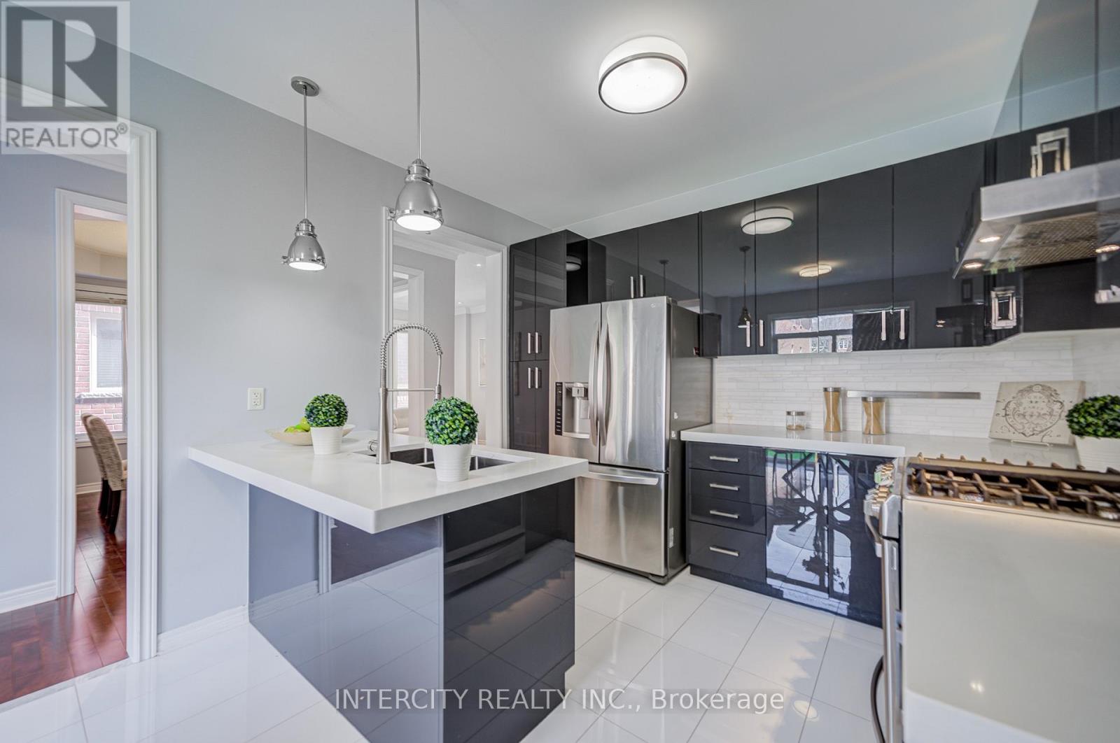 86 PRINCESS DIANA DRIVE - 21