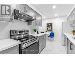 8 - 16 Woodglen Way, Markham, ON L3R3A8 Photo 11