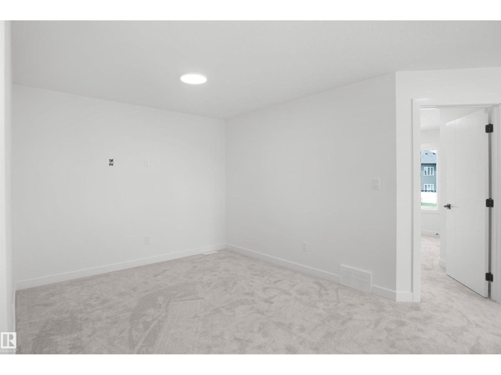17040 47 ST NW - 29