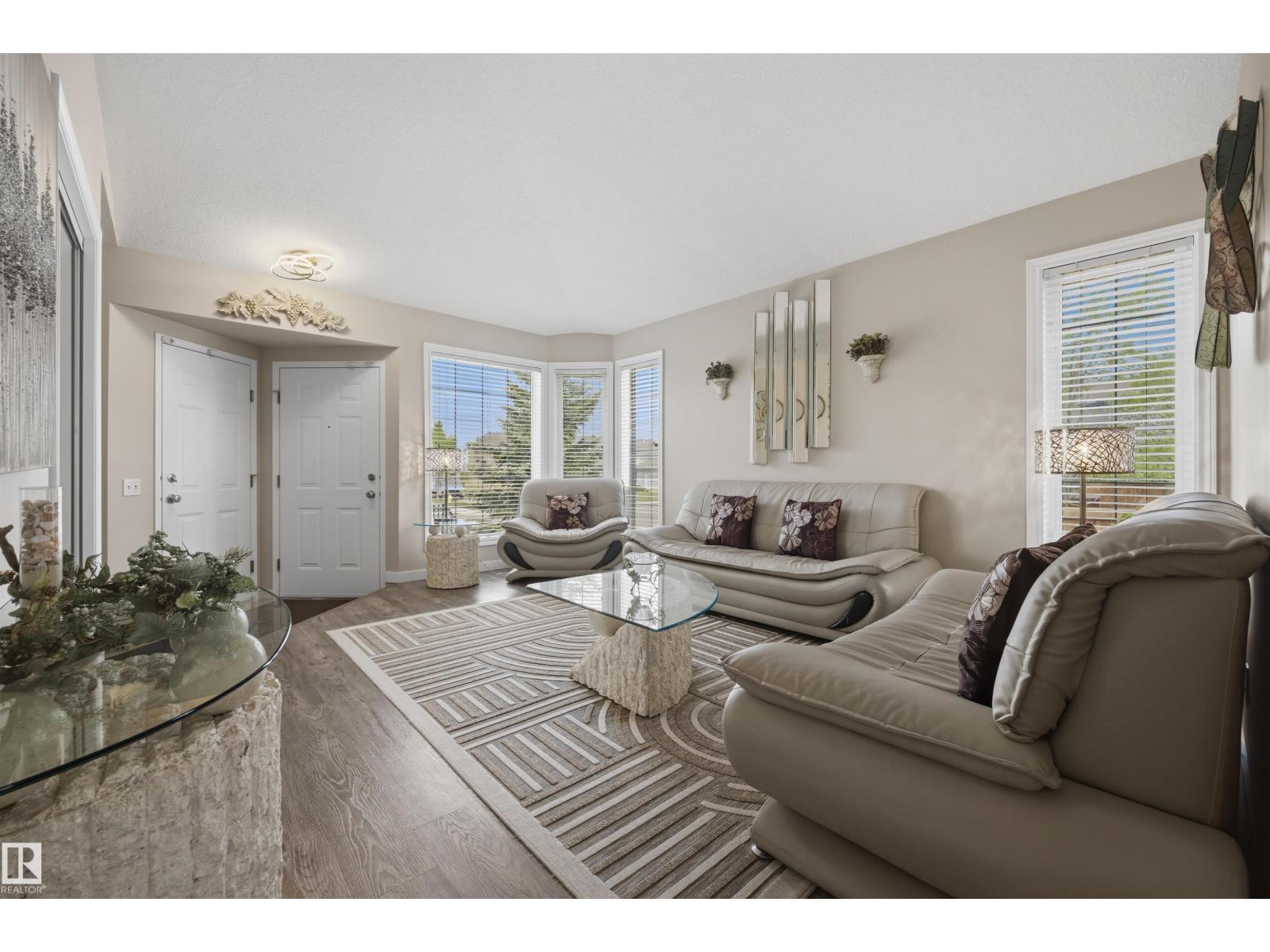 28 NORFOLK CL - Image 7