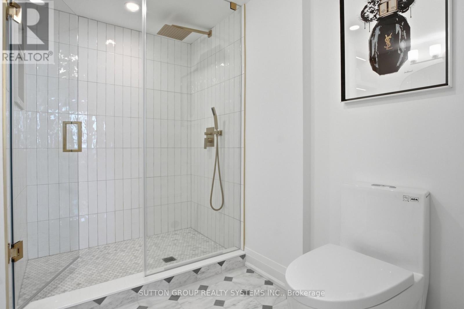 #601 1320 ISLINGTON AVENUE - 33