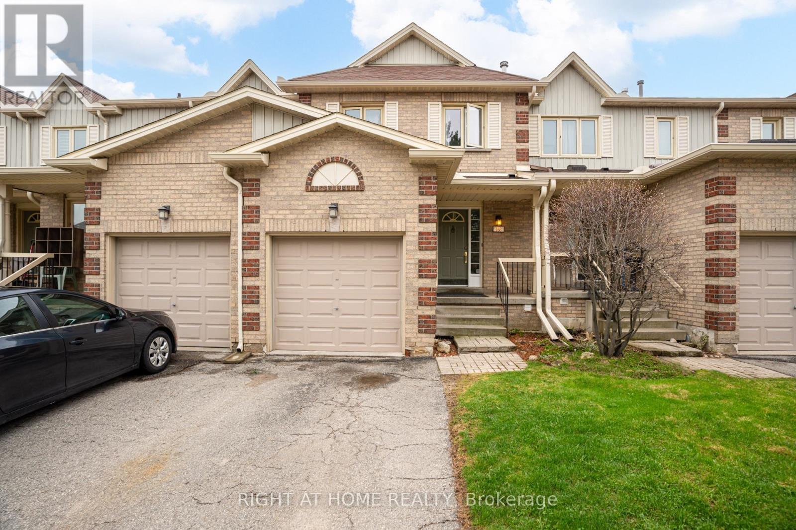 #163 302 COLLEGE AVENUE W - 1