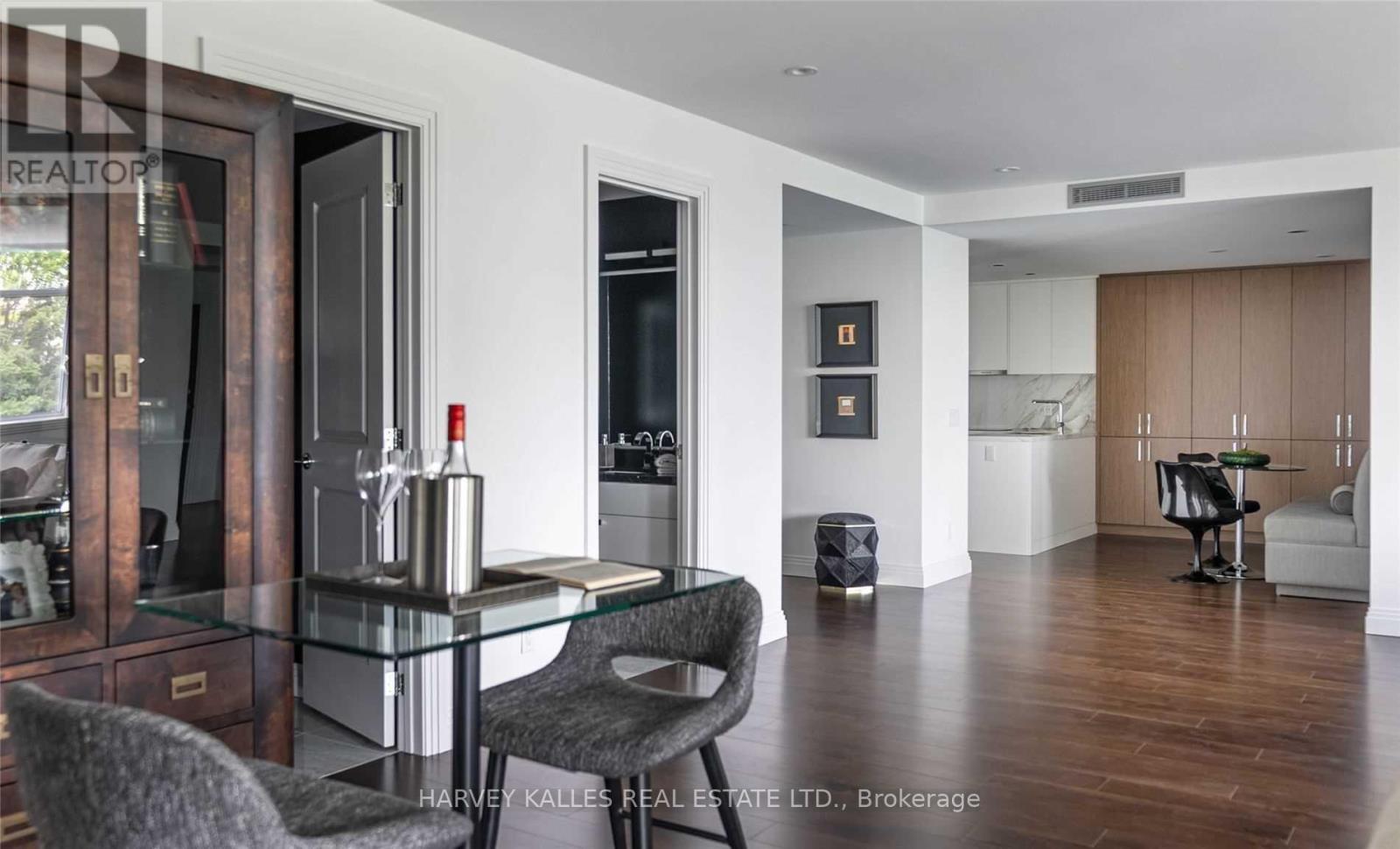 #320 1 BENVENUTO PLACE - Image 10