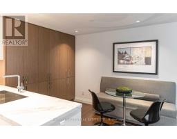 320 - 1 Benvenuto Place, Toronto, ON M4V2L1 Photo 12