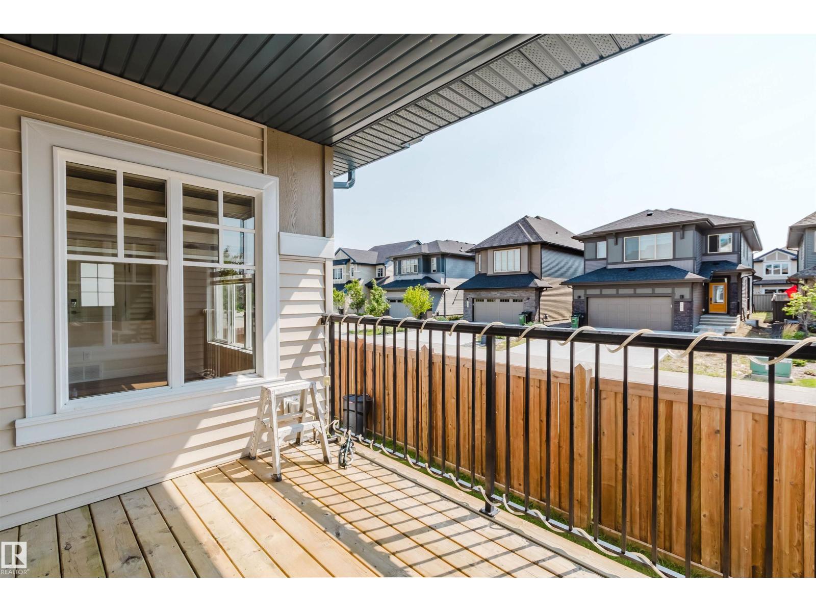 1504 AINSLIE PL SW - 10