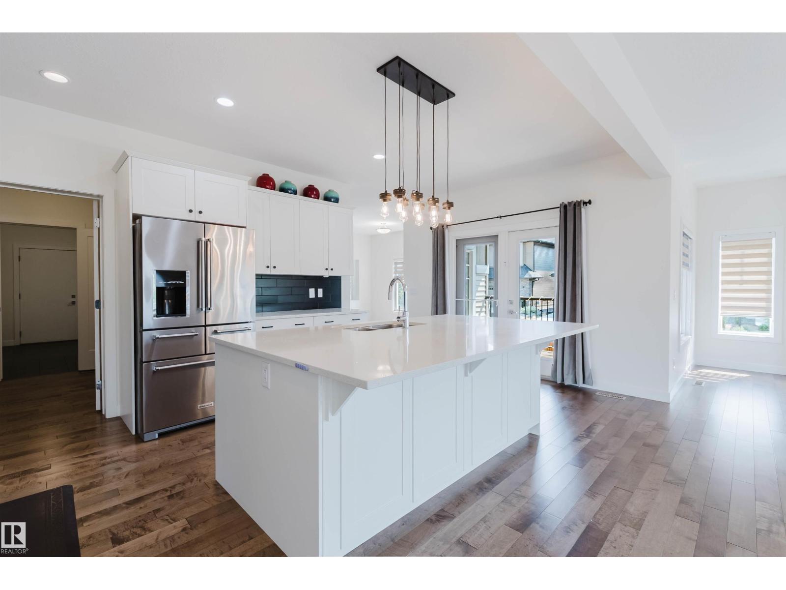 1504 AINSLIE PL SW - 19