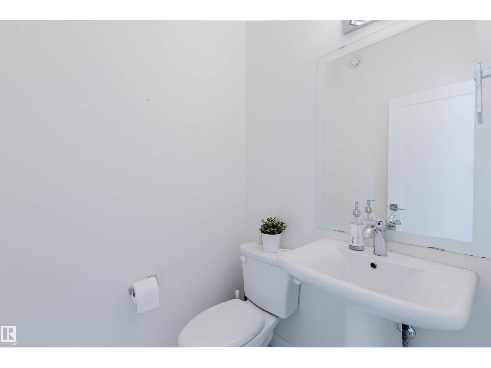 1504 AINSLIE PL SW - Image 25