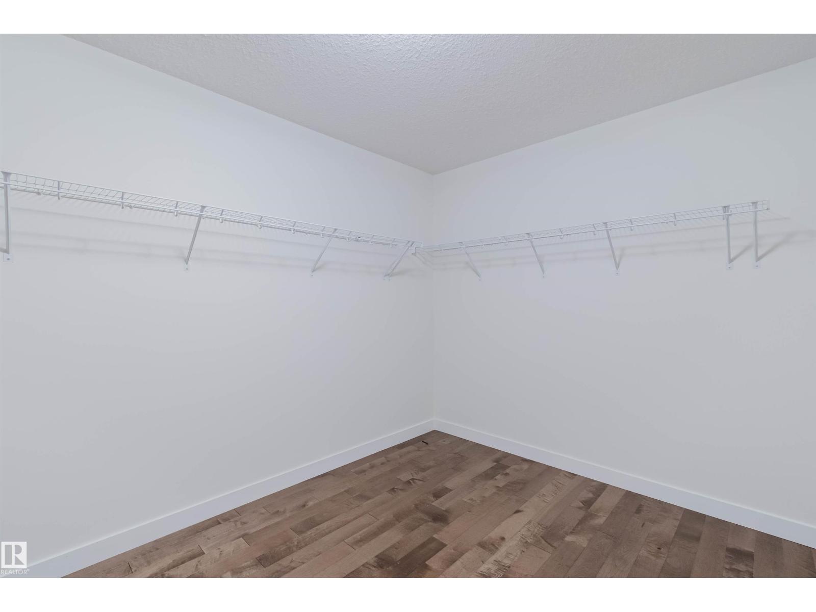1504 AINSLIE PL SW - 40