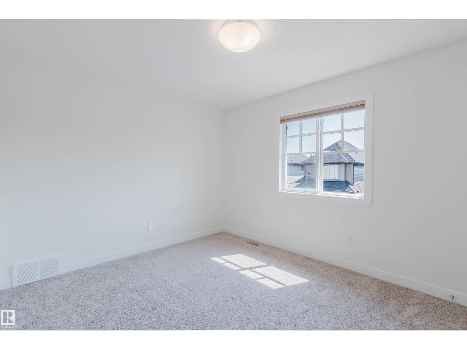 1504 AINSLIE PL SW - 43