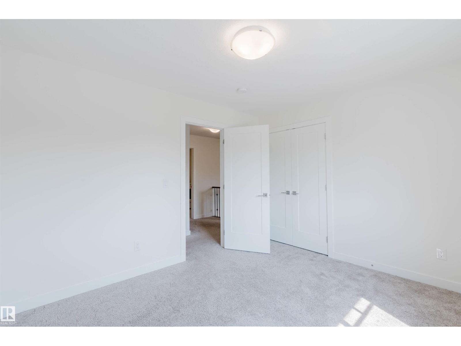 1504 AINSLIE PL SW - 47