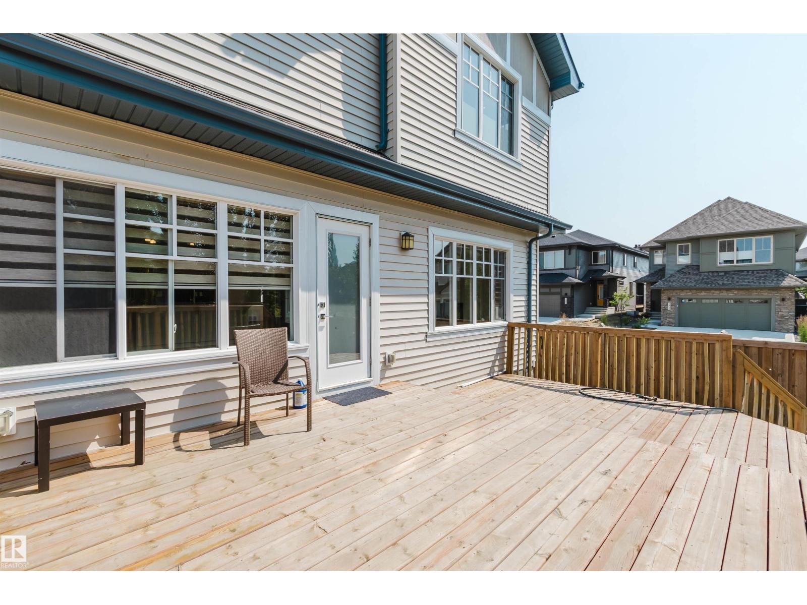 1504 AINSLIE PL SW - 52