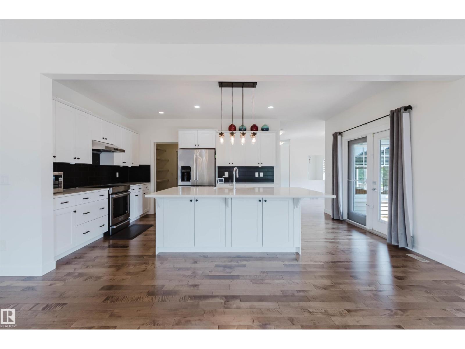 1504 AINSLIE PL SW - 8