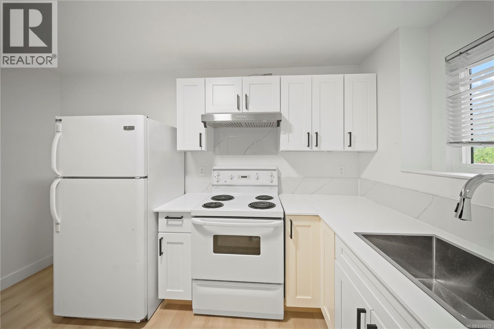 5188 Maureen Way - Image 37