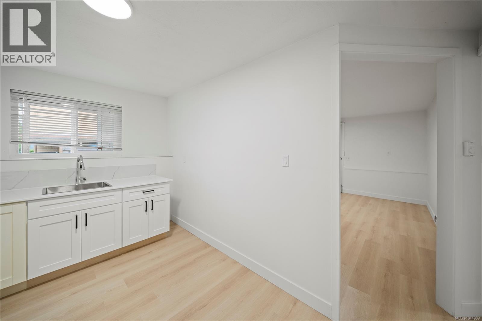 5188 Maureen Way - Image 38