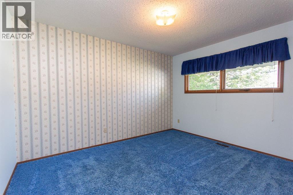 1910 26 Avenue - Image 13
