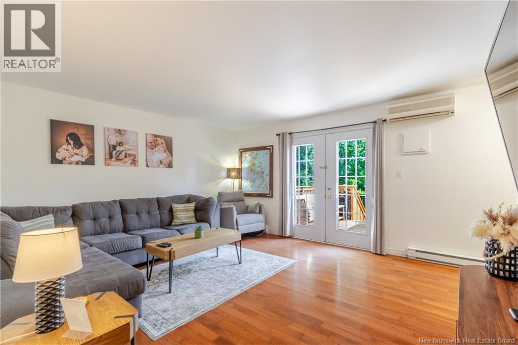 #9 175 Riverside Drive - 17