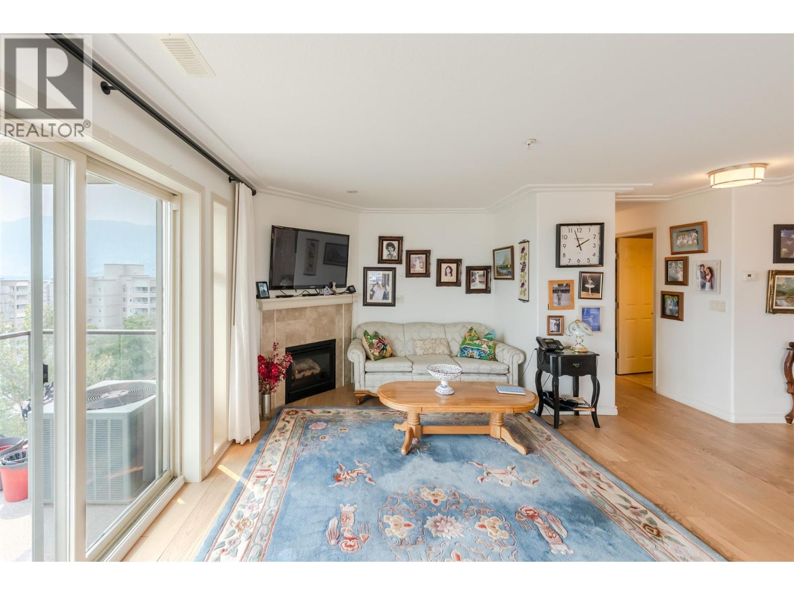 #901 2125 Atkinson Street - 3