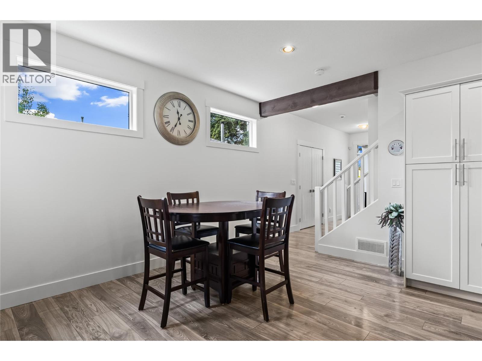 827 Juniper Road - Image 13