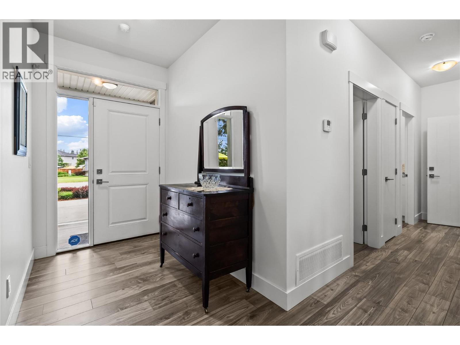 827 Juniper Road - 14