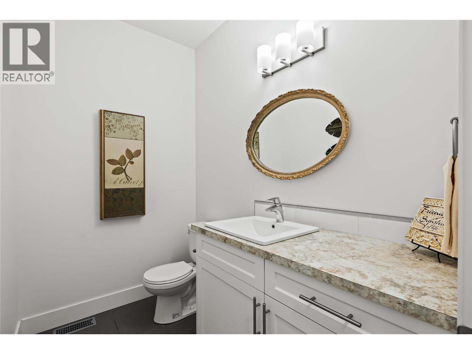 827 Juniper Road - Image 15