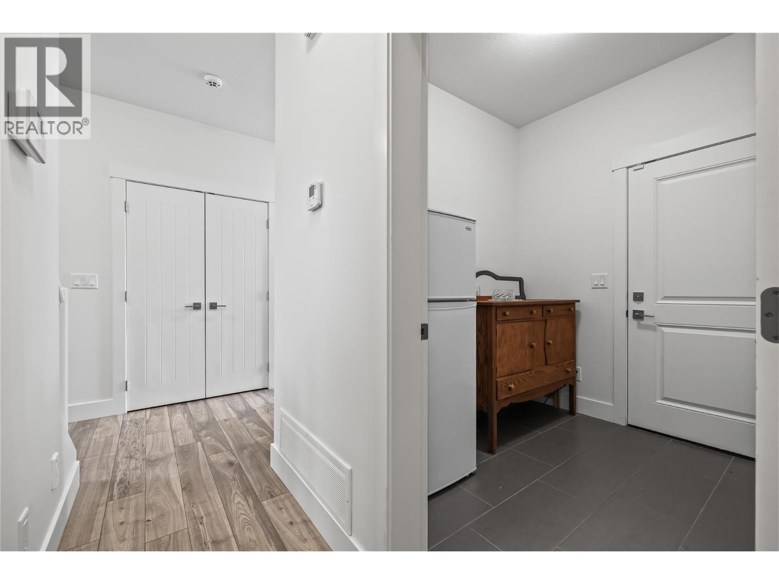 827 Juniper Road - Image 16