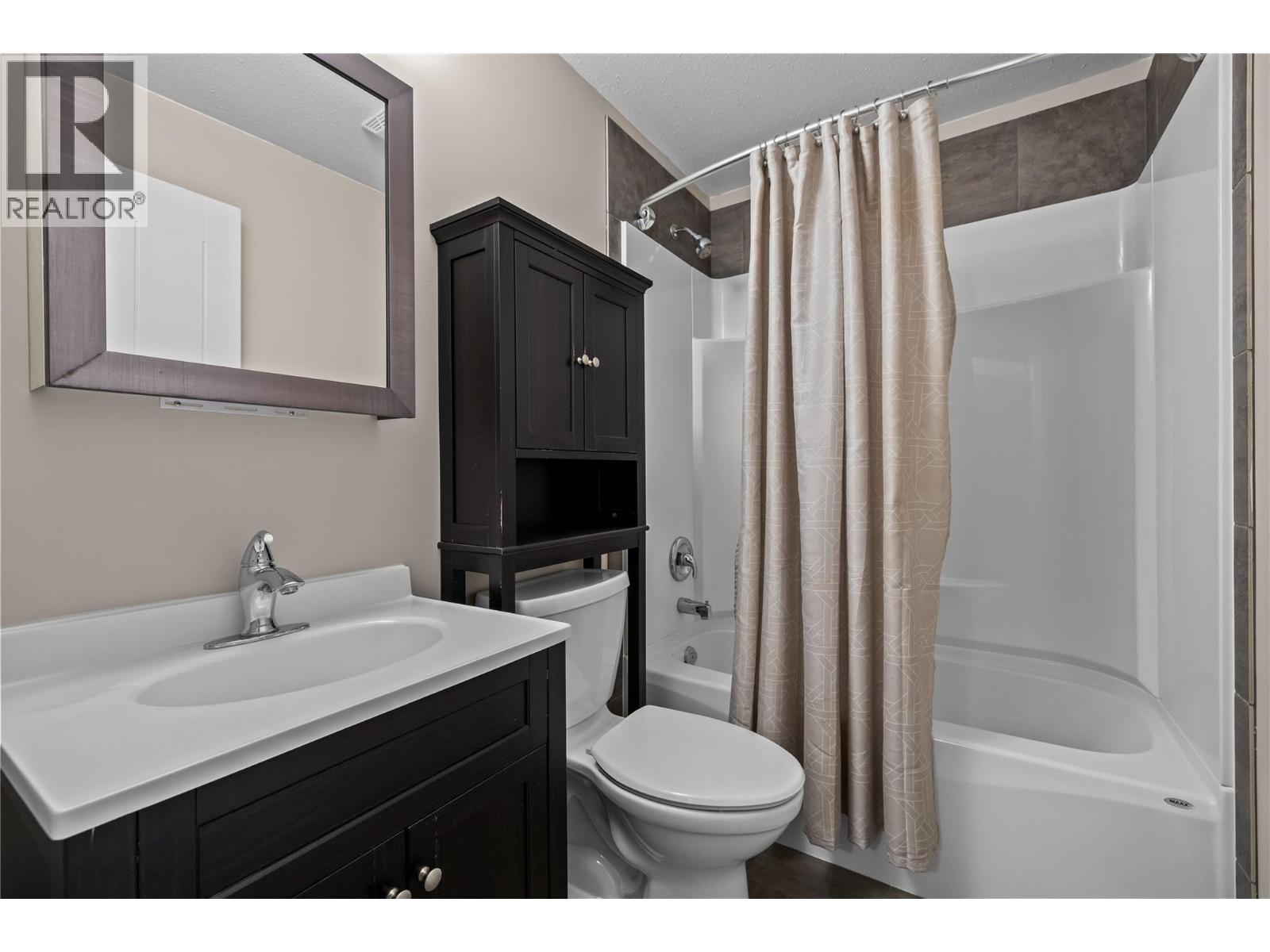 827 Juniper Road - 31