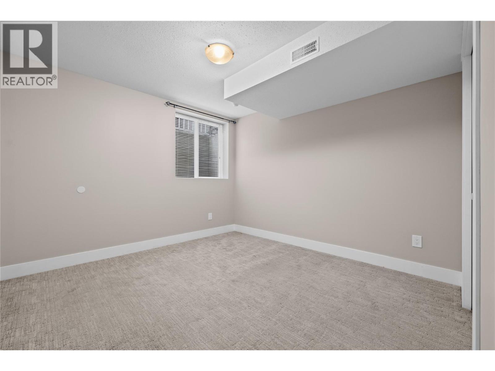 827 Juniper Road - Image 36