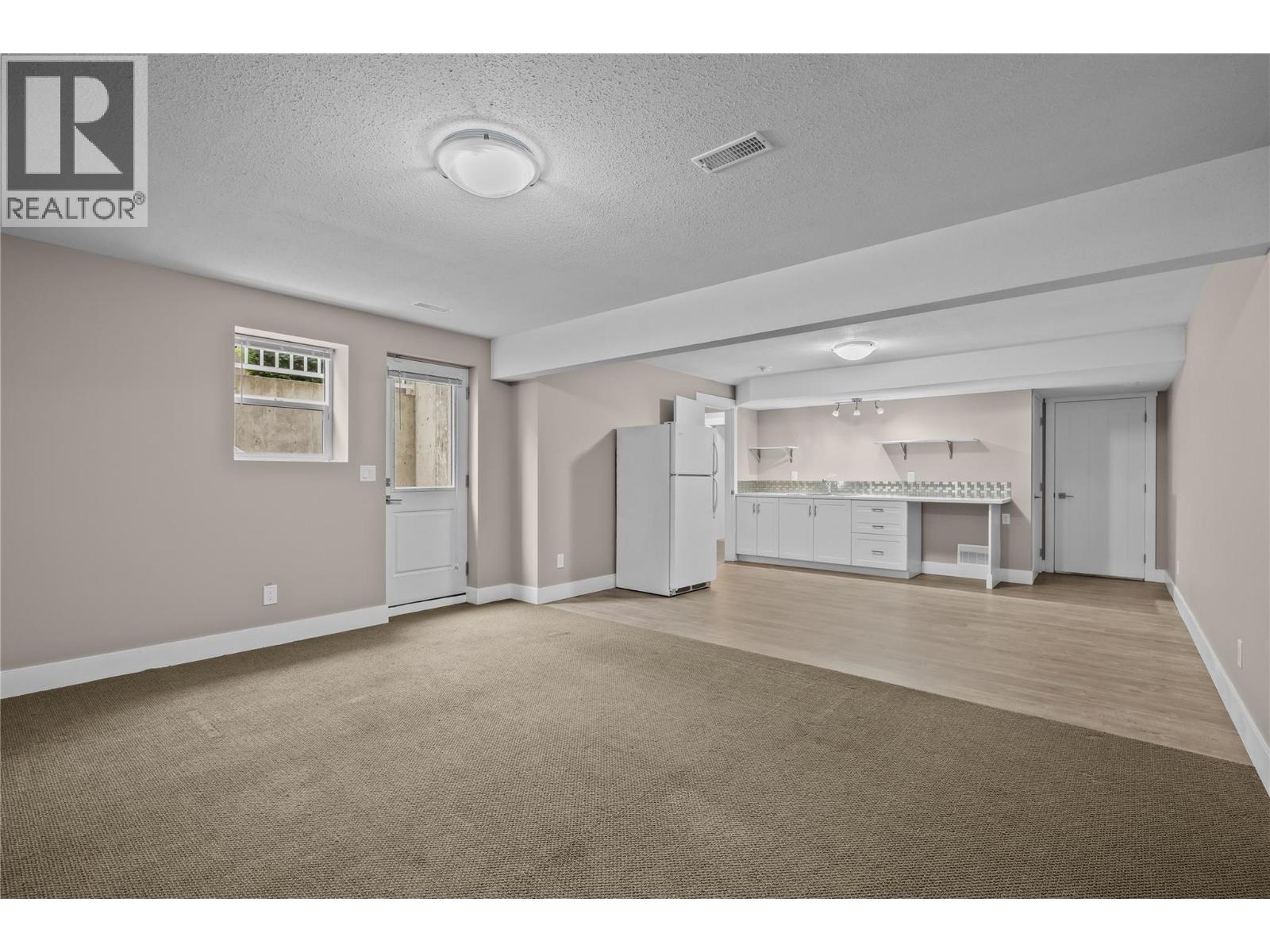 827 Juniper Road - Image 43