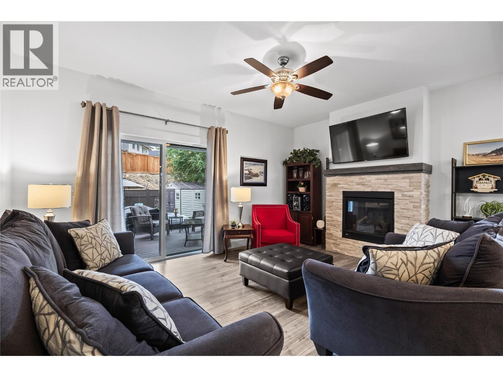 827 Juniper Road - 9