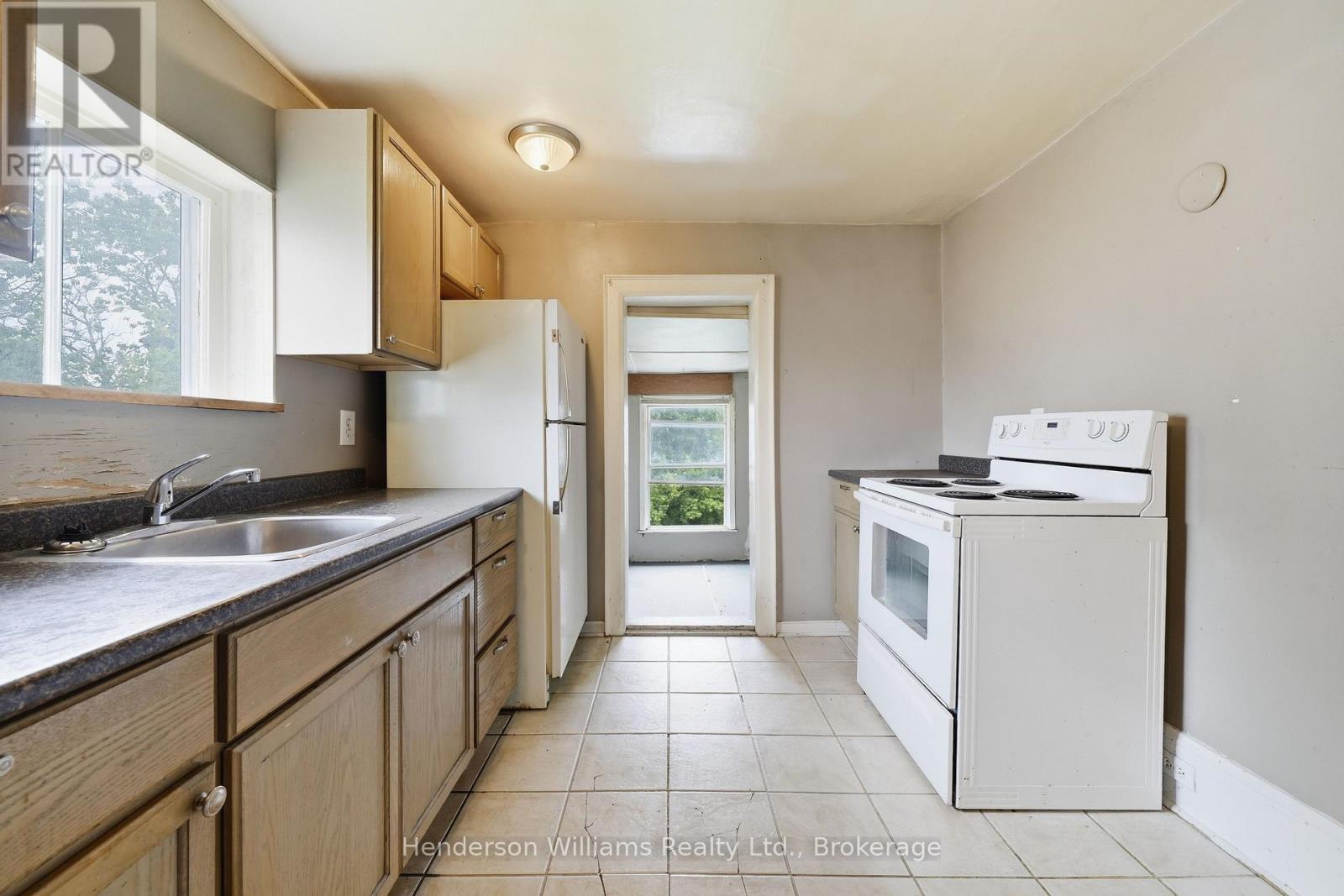 105 PINE STREET - Image 19
