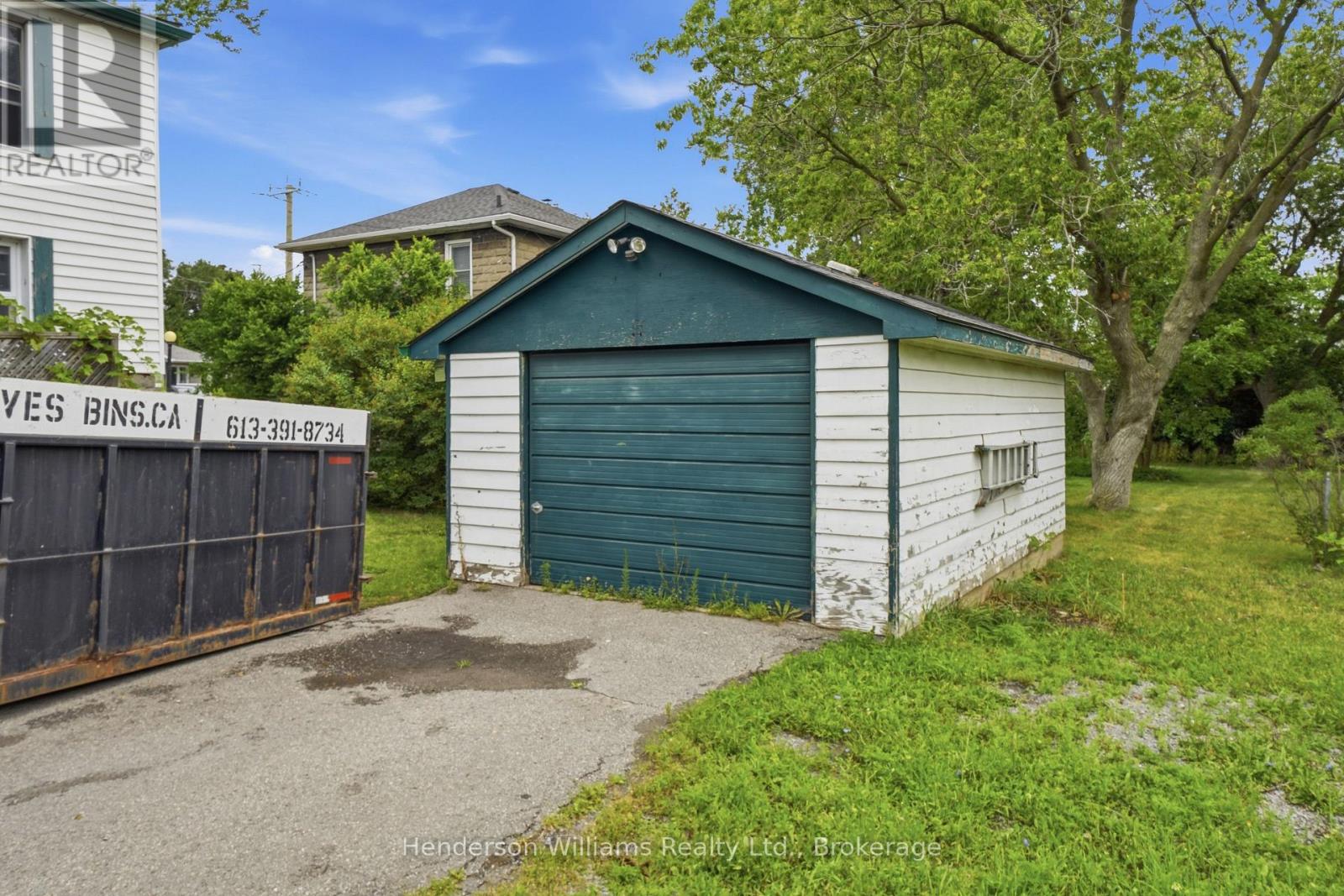 105 PINE STREET - 26