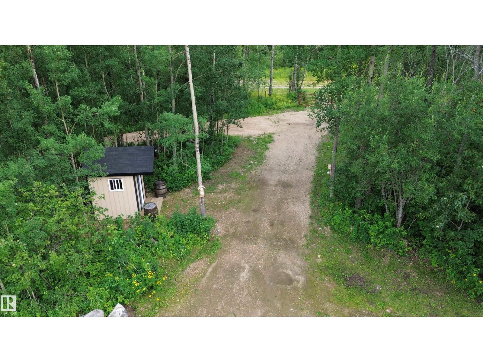 243071 TWP RD 664 - Image 37
