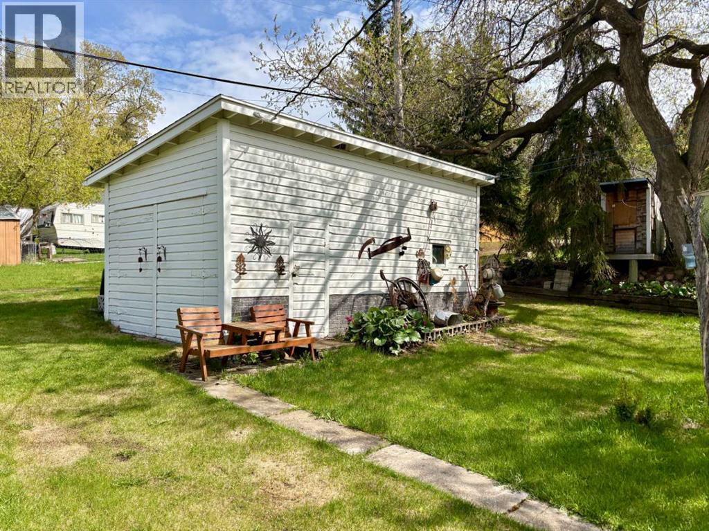 4811 52 Street - 20