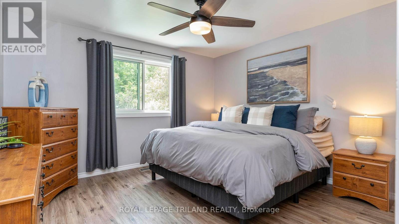 27 PATIENCE CRESCENT - 19