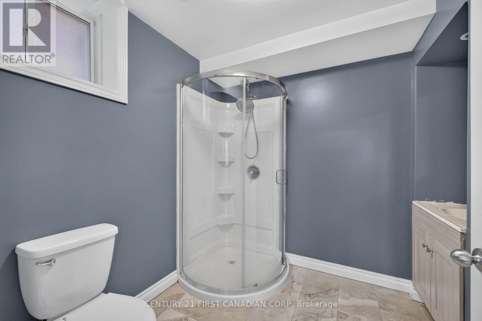 834 TALISMAN CRESCENT - 35