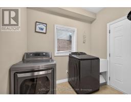 Bedroom 2 - 834 Talisman Crescent, London South, ON N6K0B6 Photo 18
