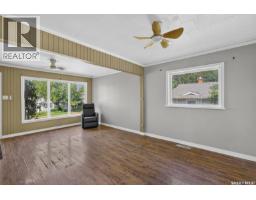 Living room - 453 21st Street E, Prince Albert, SK S6V1M2 Photo 9