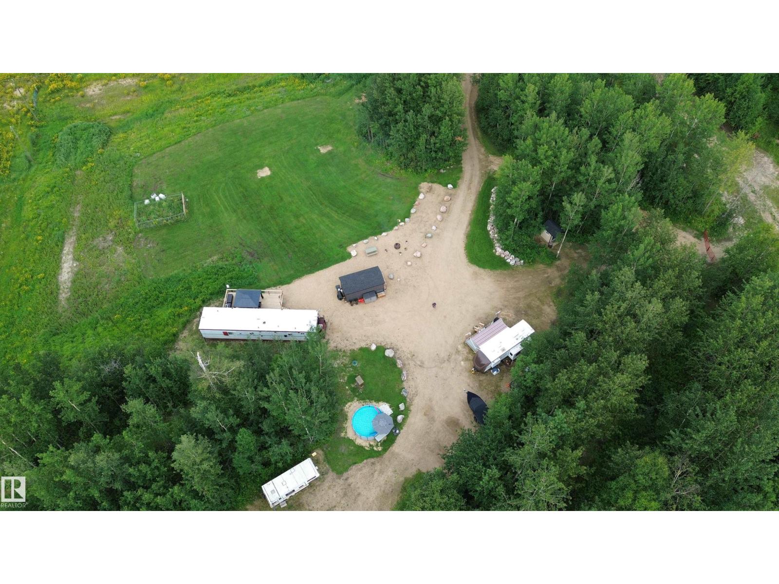 243071 TWP RD 664 - Image 31