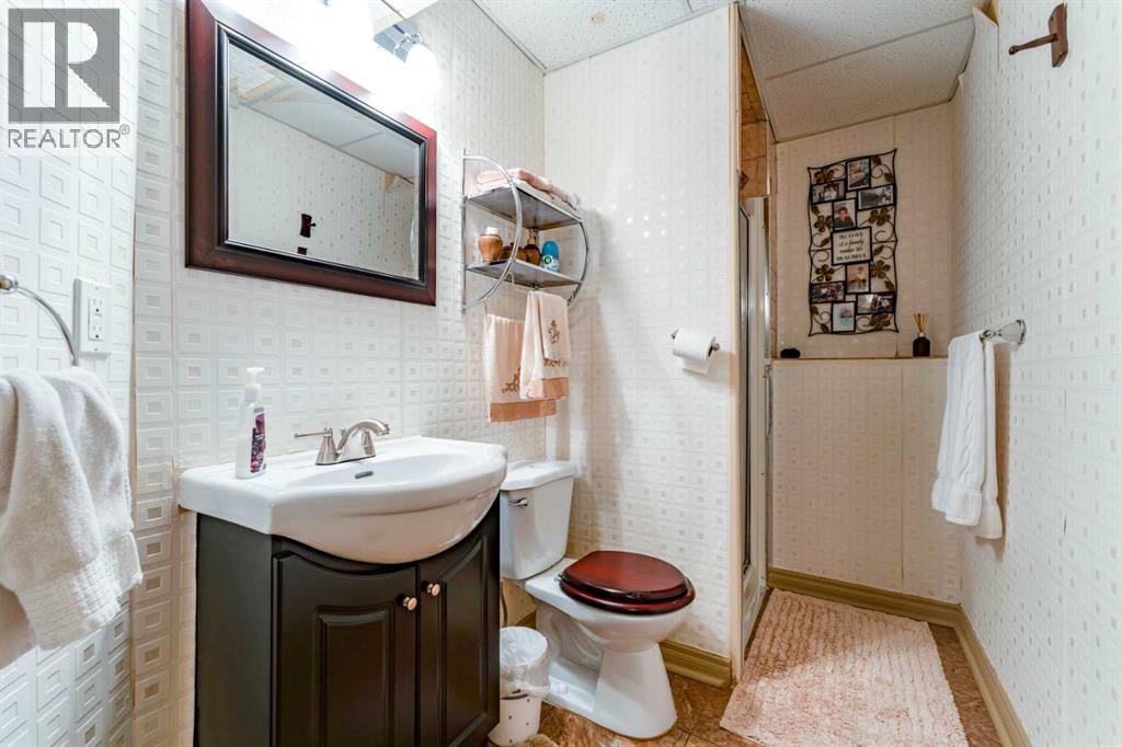 414 Gateway Crescent S - 30