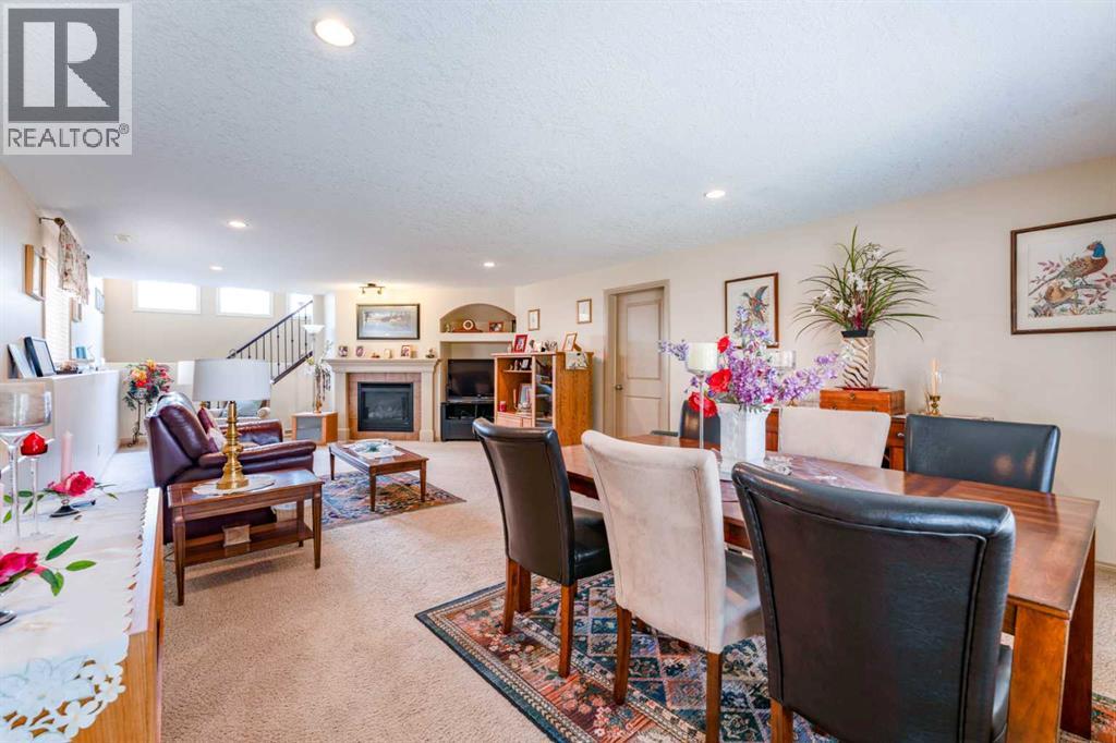 414 Gateway Crescent S - 26