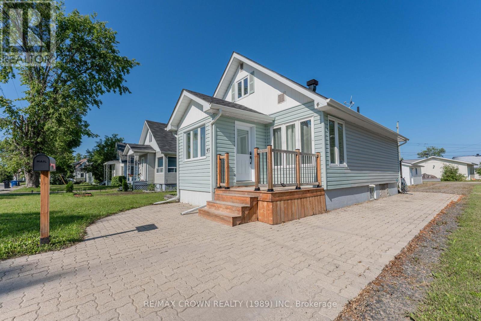 47 DEVONSHIRE STREET - 50
