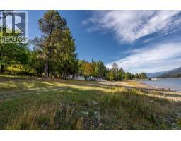 8275 East Procter Road, Procter, BC V0G1C0 Photo 9
