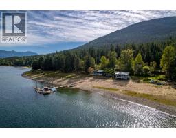 8275 East Procter Road, Procter, BC V0G1C0 Photo 19