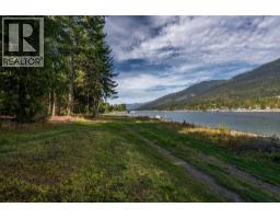 8275 East Procter Road, Procter, BC V0G1C0 Photo 7