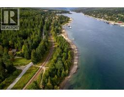 8275 East Procter Road, Procter, BC V0G1C0 Photo 22